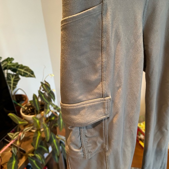 Lululemon Scenic Route Leggings in EUC - Picture 8 of 16